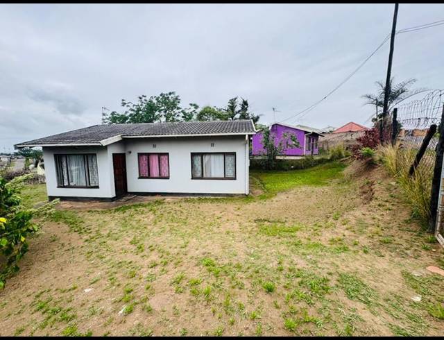 3 BEDROOM HOUSE FOR SALE IN KWAMASHU